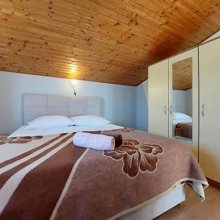 Marica Apartment *