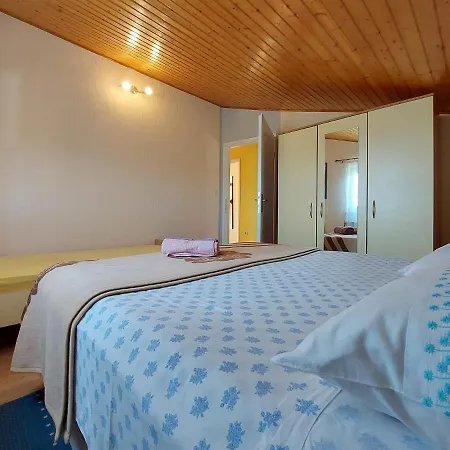 Marica Apartment Čižići